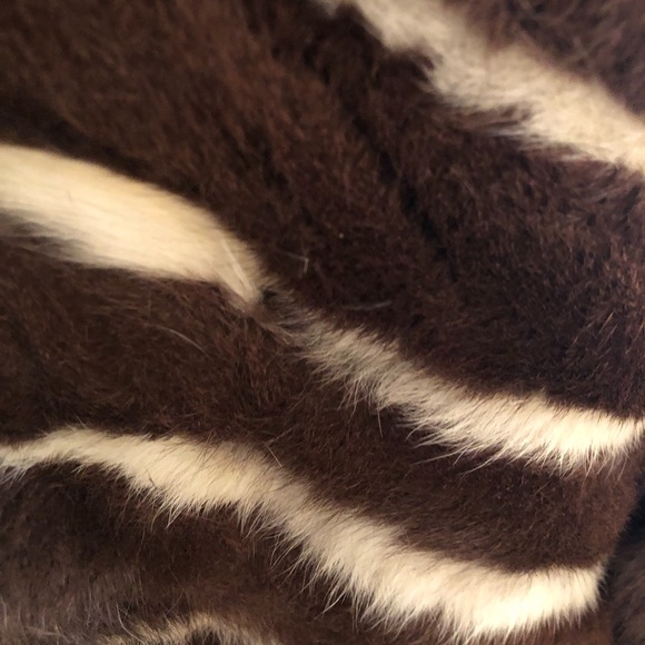 Gorgeous vintage genuine fur coat by Renfrew - Picture 5 of 10